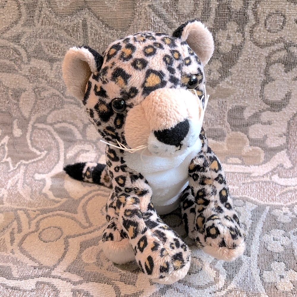 4/$20 Animal Planet Jaguar Plush with Sounds. Roars/Purrs.
